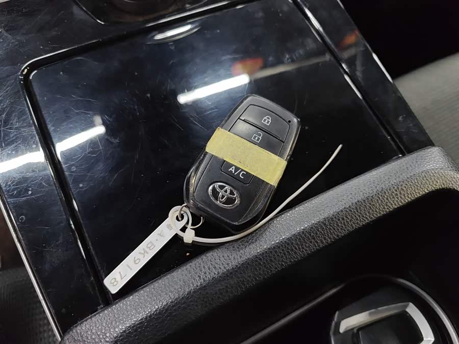 丰田 一汽丰田bZ4X 2023 汽车图片 #10