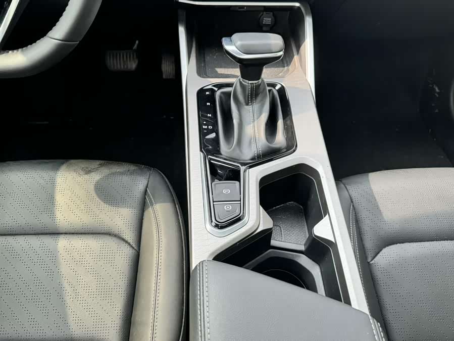 GEELY Emgrand 2023 car image #10