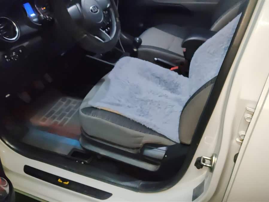 起亚 焕驰 2018 汽车图片 #10