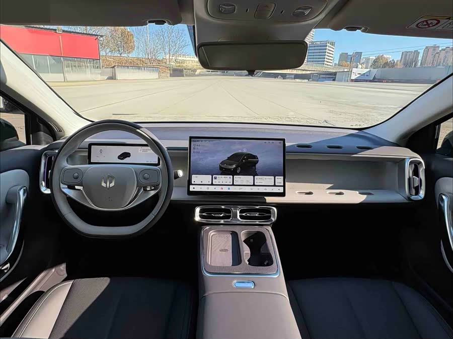 零跑汽车 零跑B01 2025 汽车图片 #10