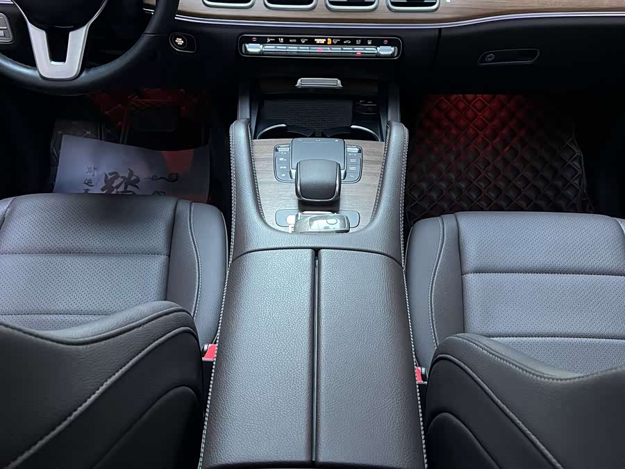 Mercedes-Benz GLE Class New Energy 2021 car image #10