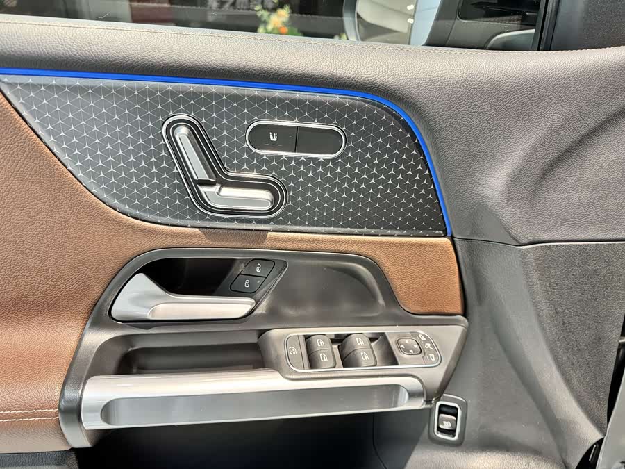 Mercedes-Benz EQB Class 2024 car image #10