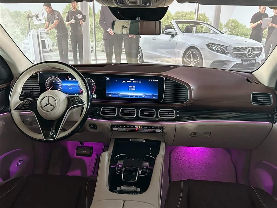 Mercedes-Benz Maybach GLS 2024 car image #10