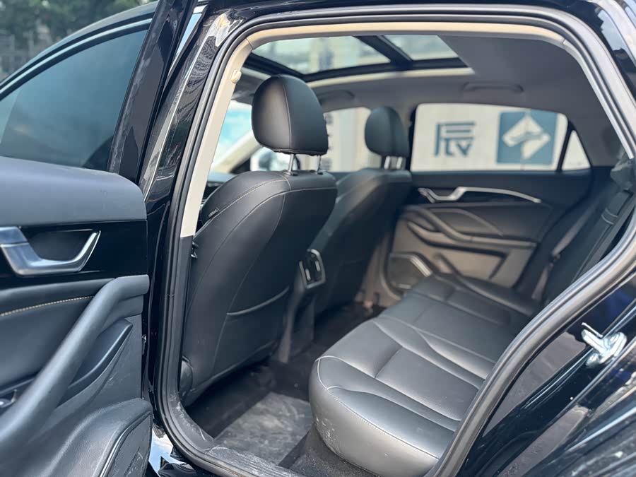 2021 car image #10