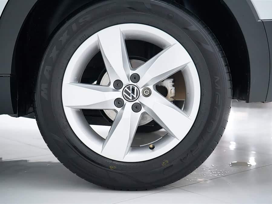 Volkswagen T-Cross 2023 car image #10