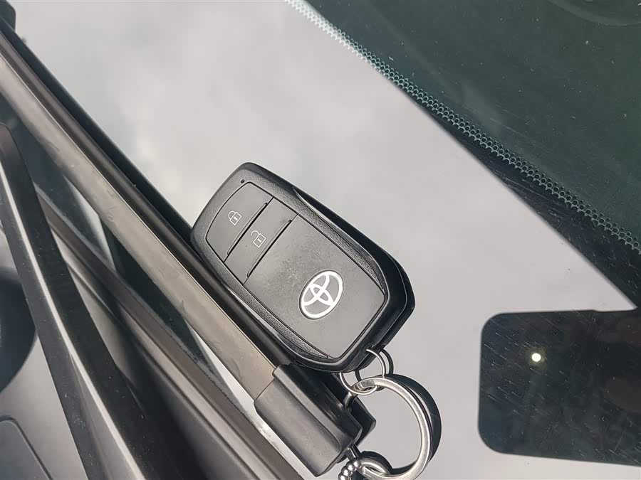 Toyota bZ3 2024 immagine di auto #10