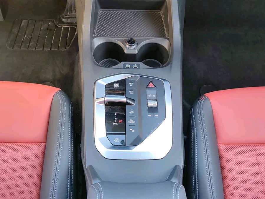 BMW 2 Series 2025 #10 BMW 2 Series 2025 car image #10