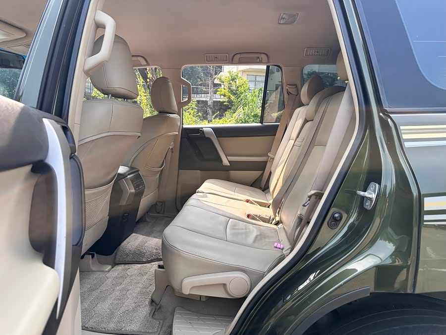 Toyota Prado (Imported) 2011 car image #10