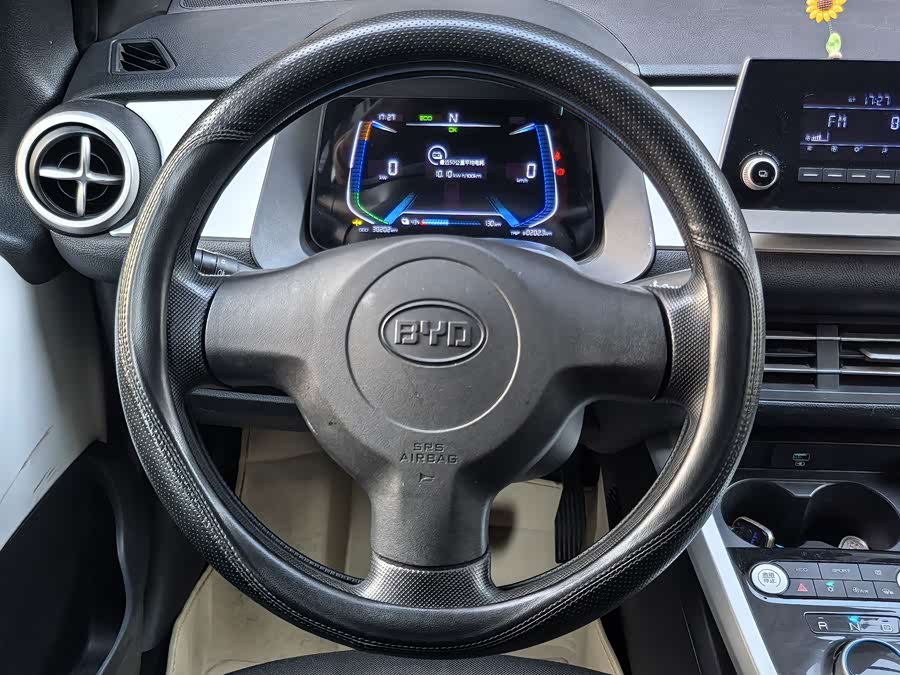 BYD e1 2019 #10 BYD e1 2019 car image #10