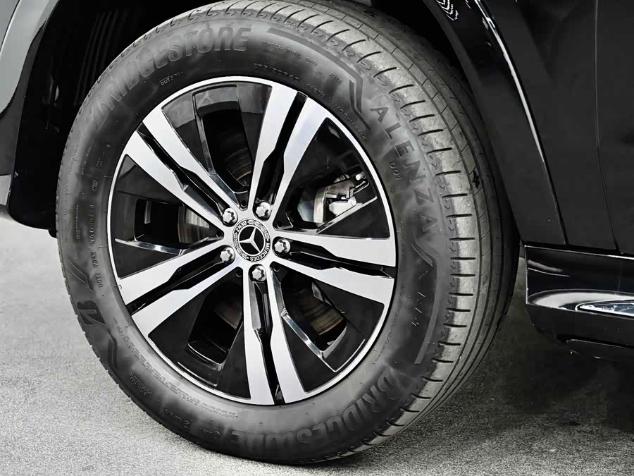 Mercedes-Benz GLE Class New Energy 2023 car image #10