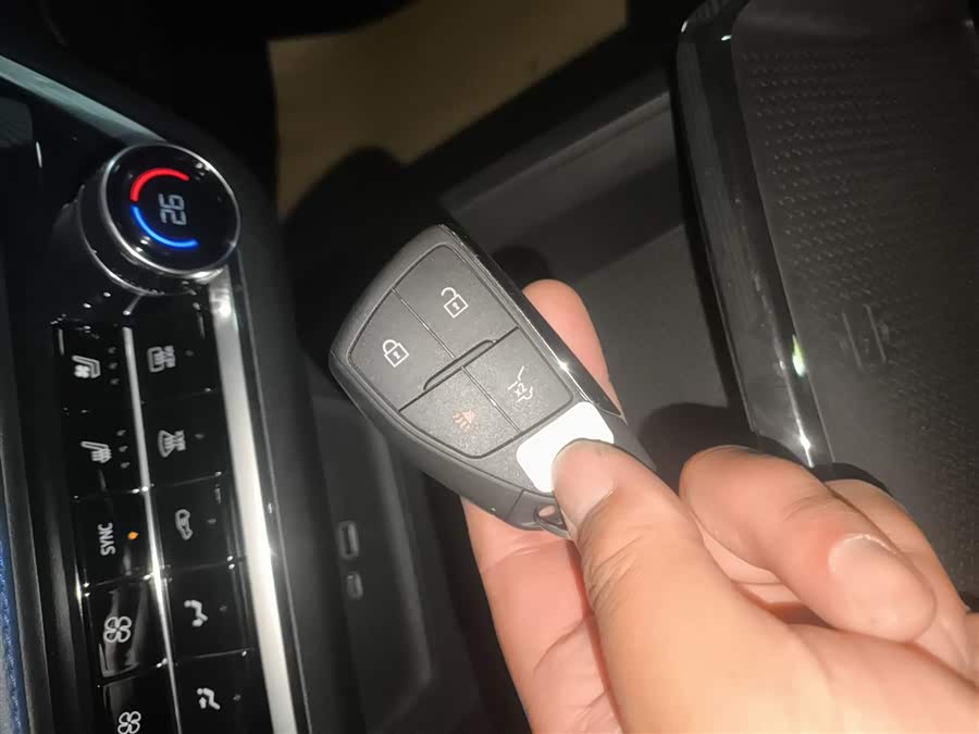 Chevrolet Equinox Plus 2025 #10 Chevrolet Equinox Plus 2025 car image #10