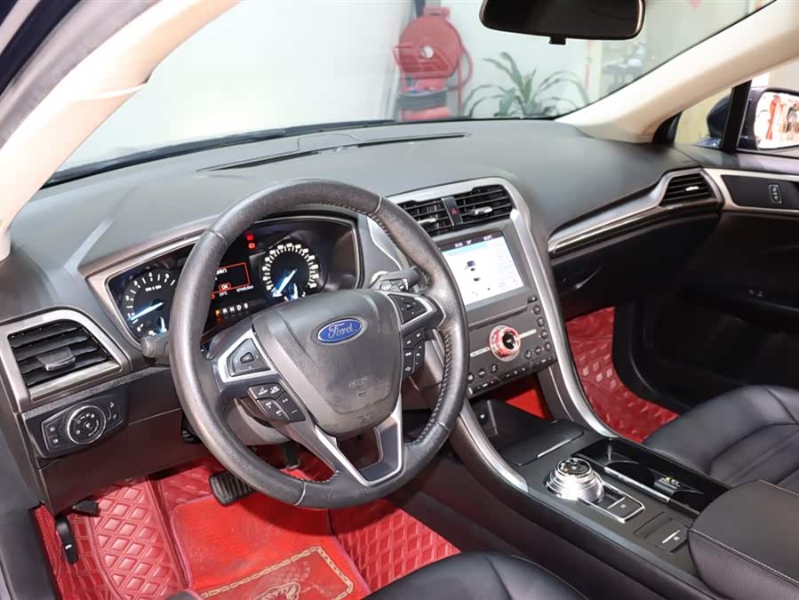 Ford Mondeo 2019 car image #10