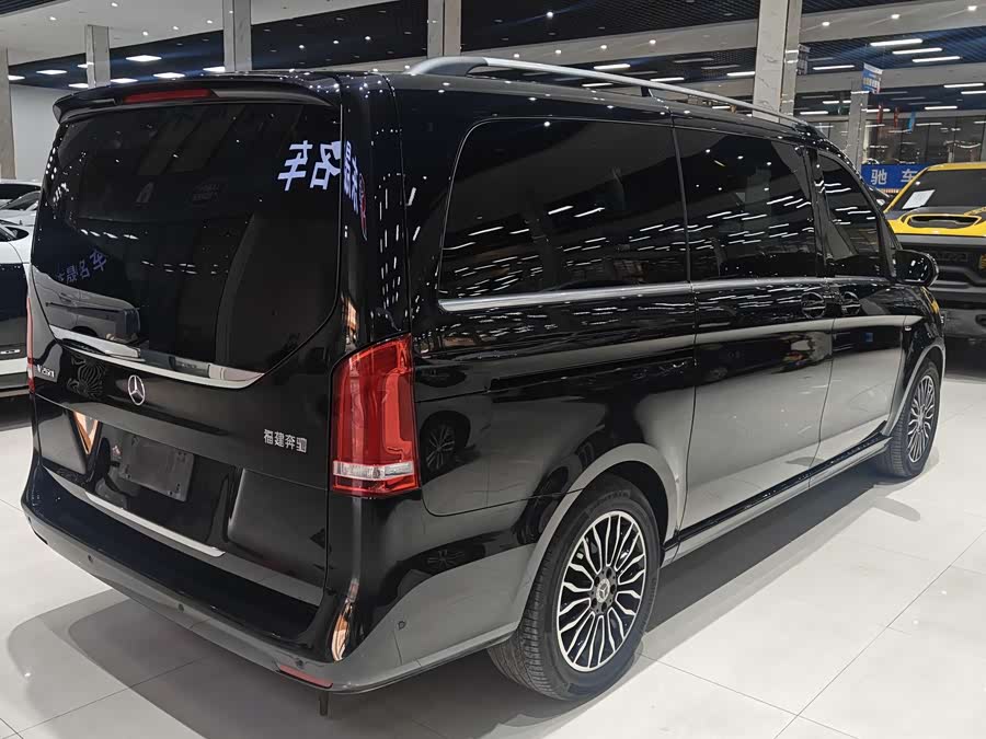 Mercedes-Benz V Class 2020 car image #10