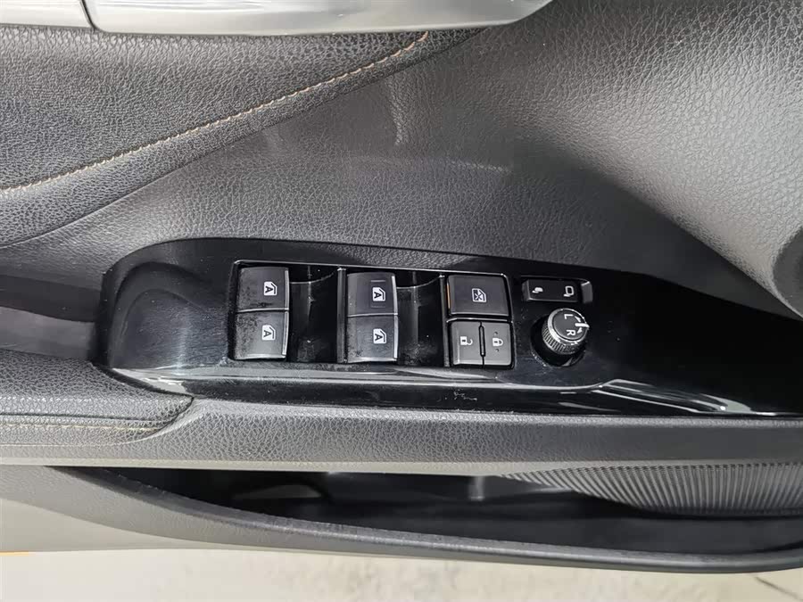 Toyota 2020 immagine di auto #10