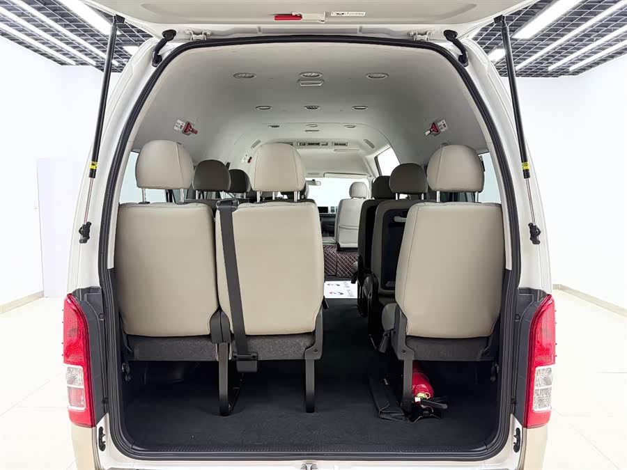 Toyota Hiace 2017 immagine di auto #10