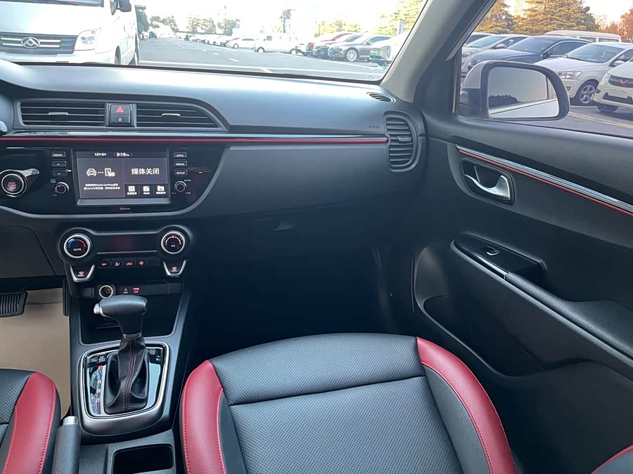 Kia Rio Cross 2017 car image #10