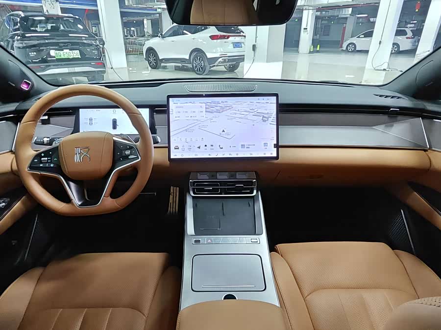 BYD HanL 2025 #10 BYD HanL 2025 car image #10