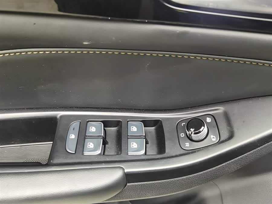 2023 car image #10