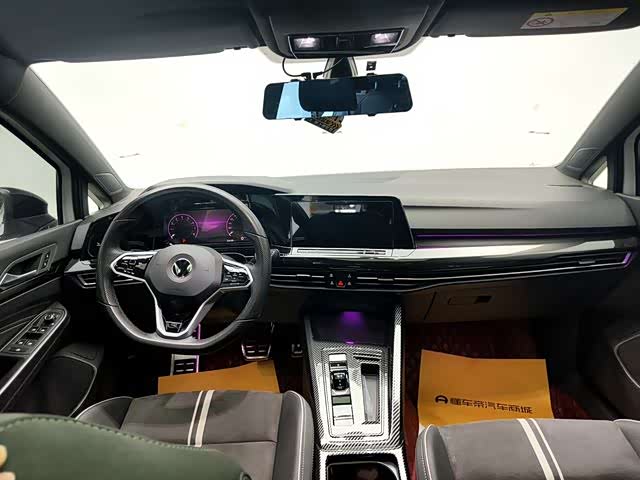 Volkswagen Golf 2023 car image #10