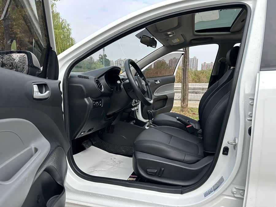 Kia Pegas 2021 image de voiture #10