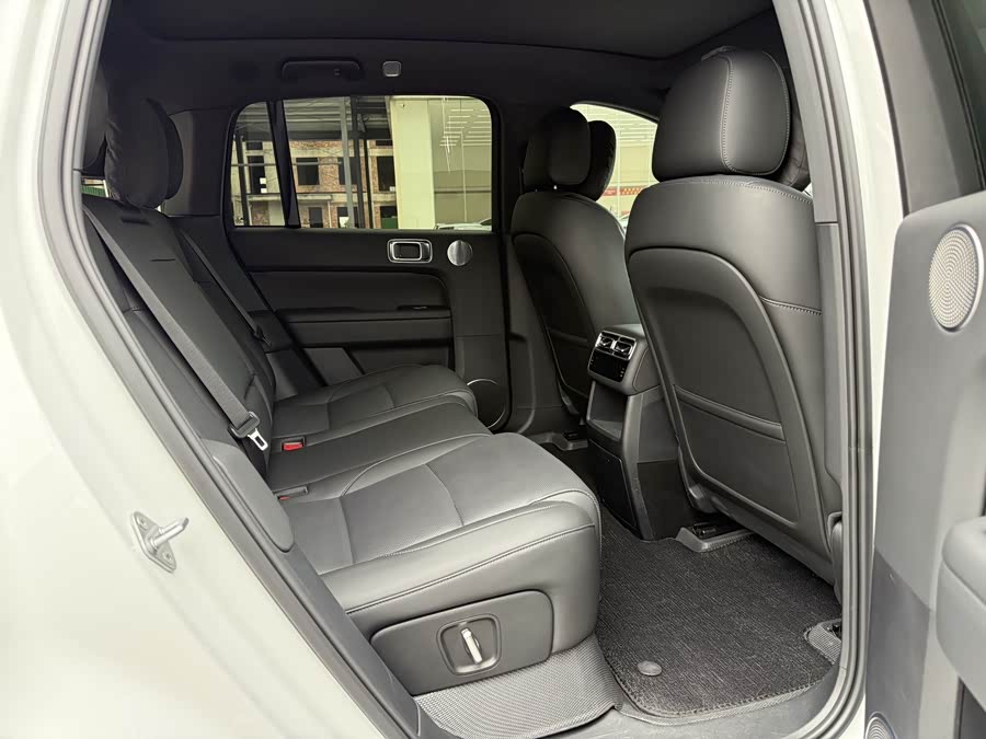 Li L6 2025 imagen de coche #10