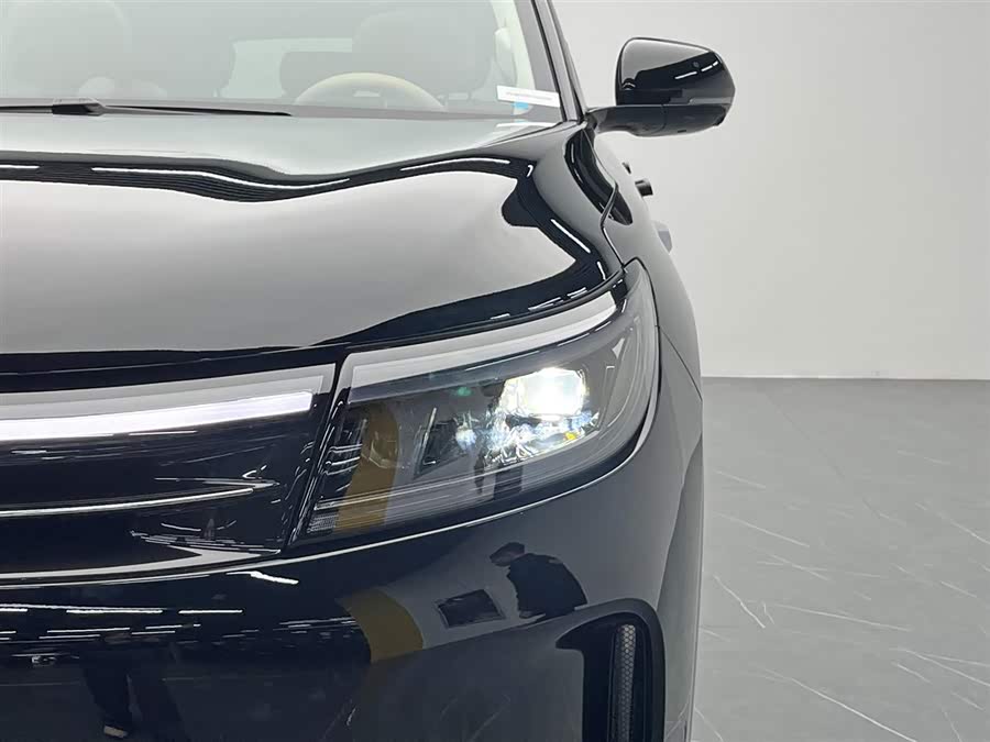 2025 car image #10