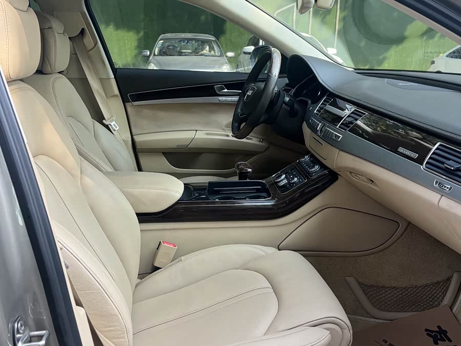 Audi A8 2014 car image #10