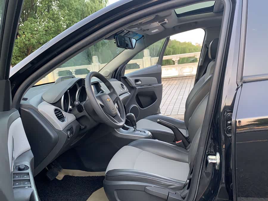 Chevrolet Cruze 2013 immagine di auto #10