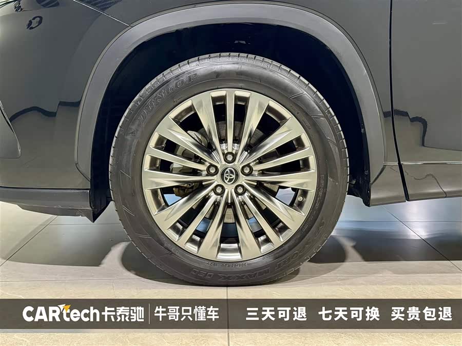 Toyota Highlander 2021 car image #10