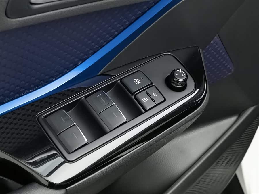 Toyota C-HR EV 2021 immagine di auto #10