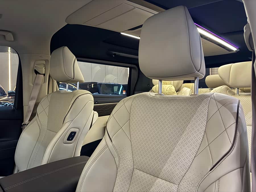 Toyota Vellfire 2023 immagine di auto #10