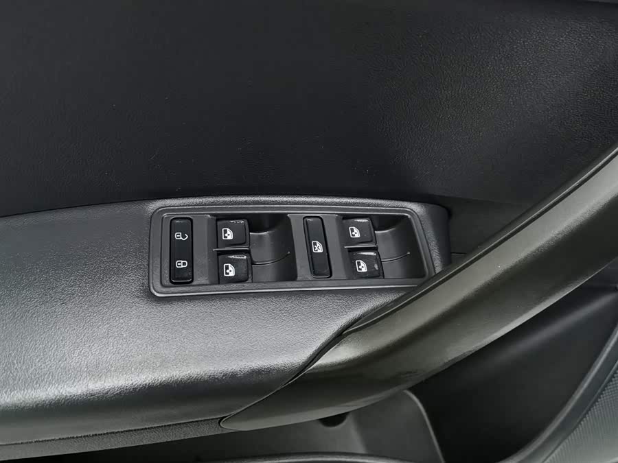 Skoda Rapid 2021 car image #10