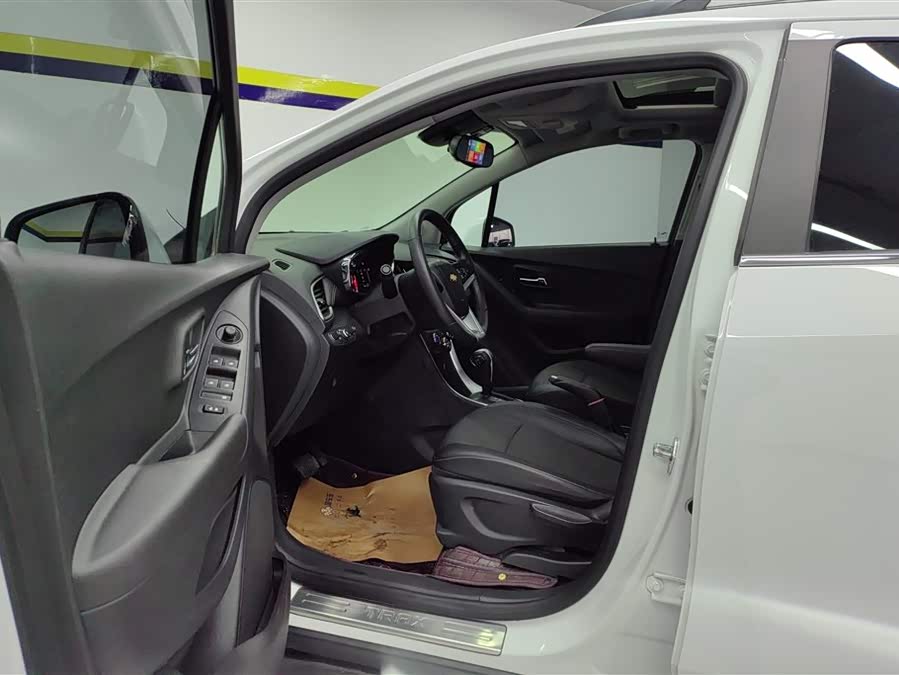 Chevrolet Tracker 2017 car image #10