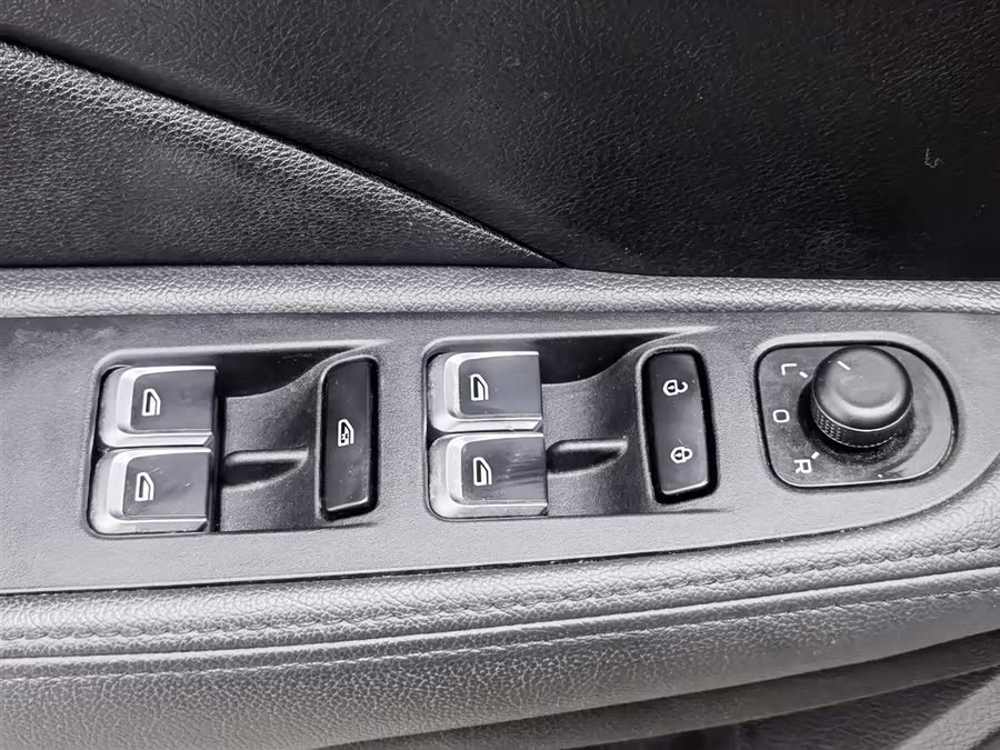 GEELY Vision 2021 car image #10