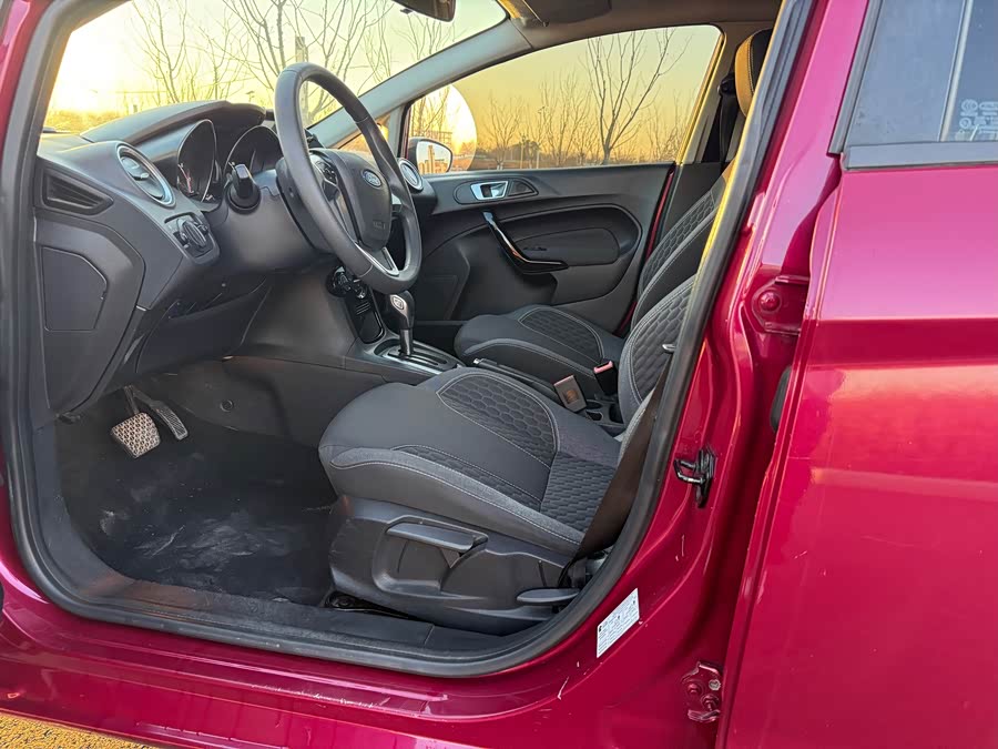 Ford Fiesta 2014 immagine di auto #10