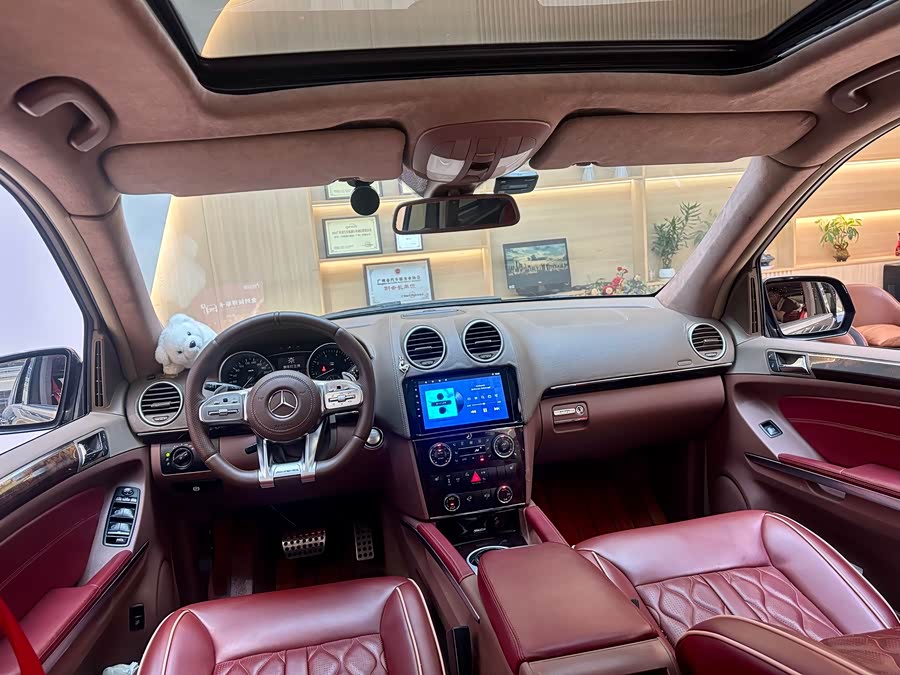 Mercedes-Benz GL Class 2009 car image #10