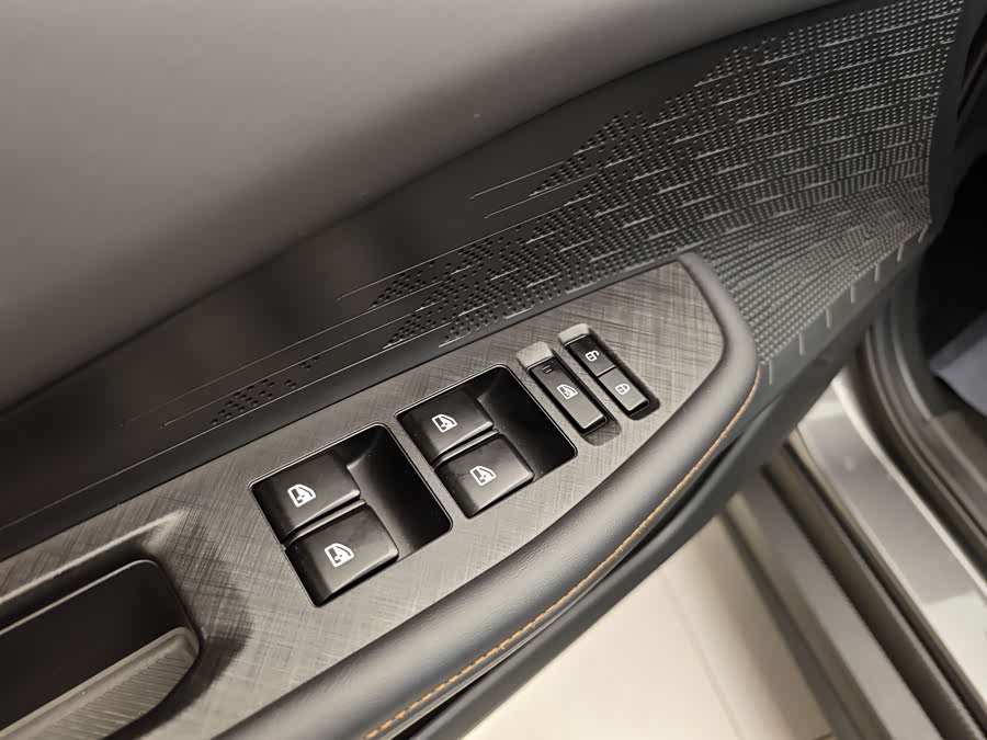 长安 长安UNI-V 2024 汽车图片 #10