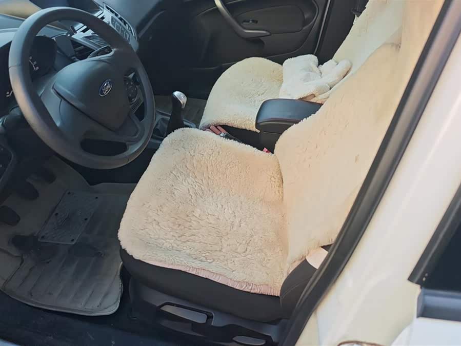 Ford Fiesta 2013 صورة سيارة #10