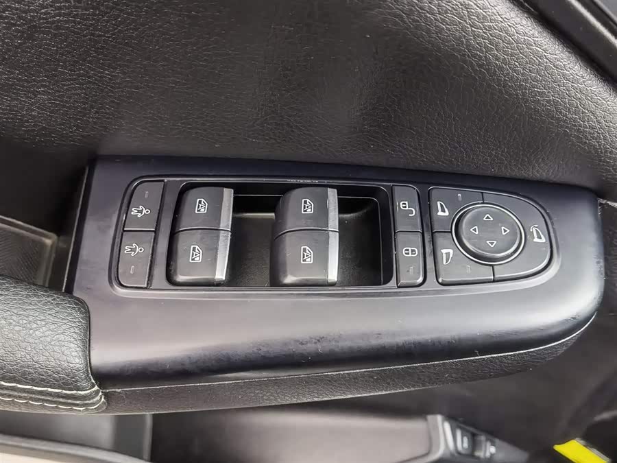 BYD Tang 2018 car image #10