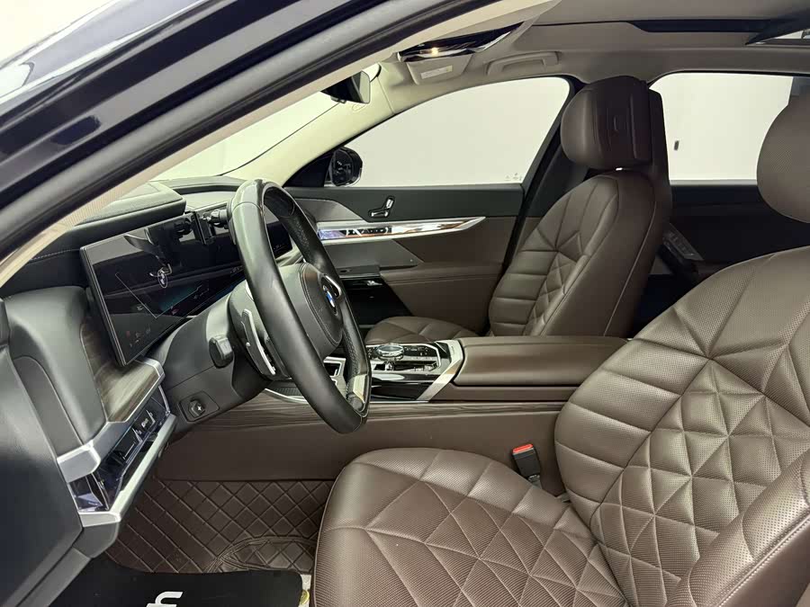BMW 7 Series 2023 #10 BMW 7 Series 2023 car image #10