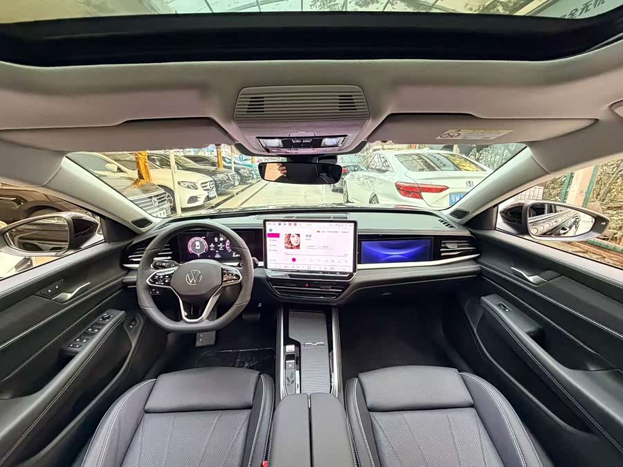 Volkswagen Passat 2024 car image #10