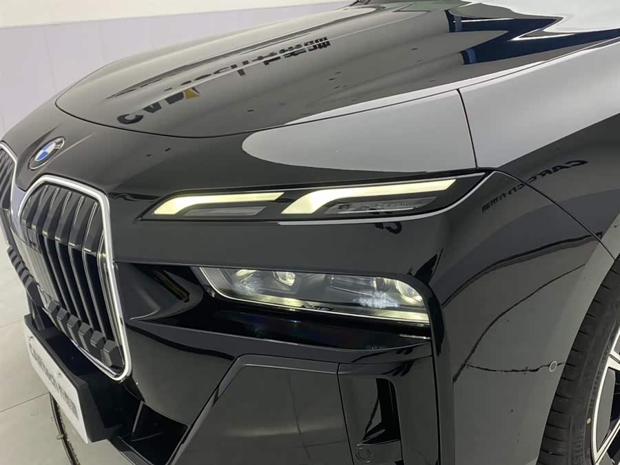 BMW 7 Series 2024 car image #10