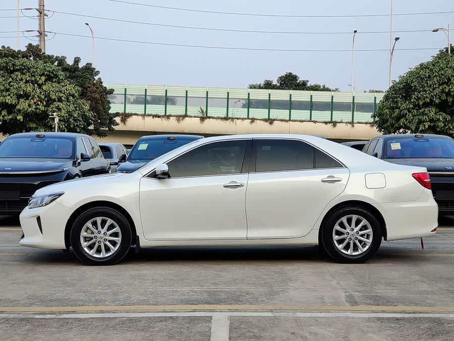 Toyota Camry 2017 car image #10