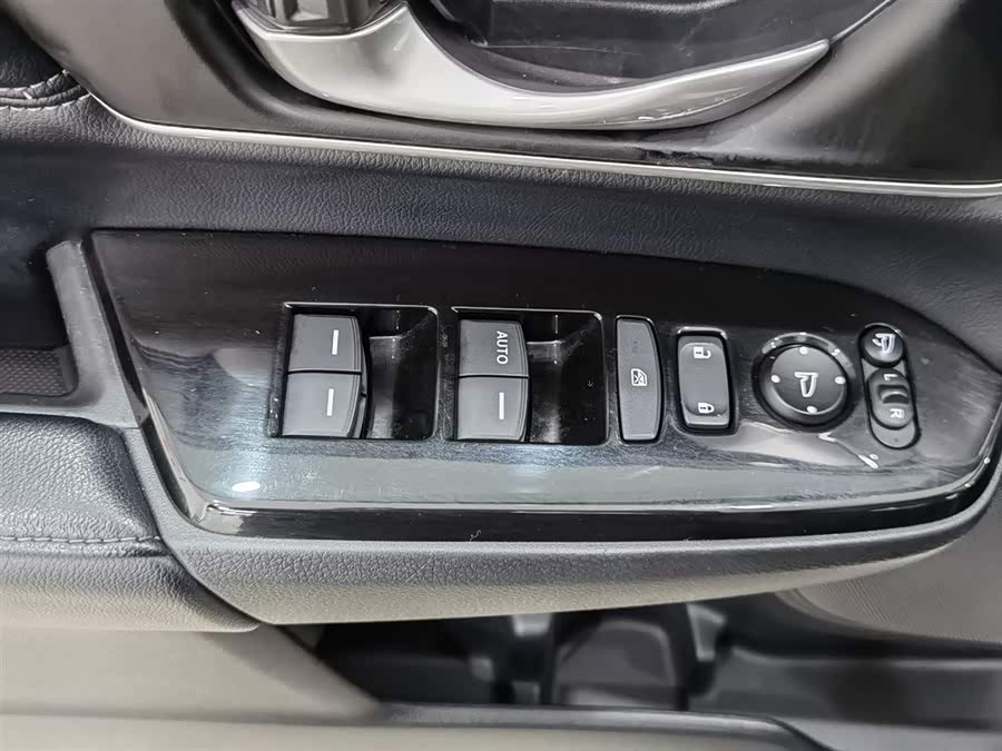 Honda CR-V 2019 car image #10