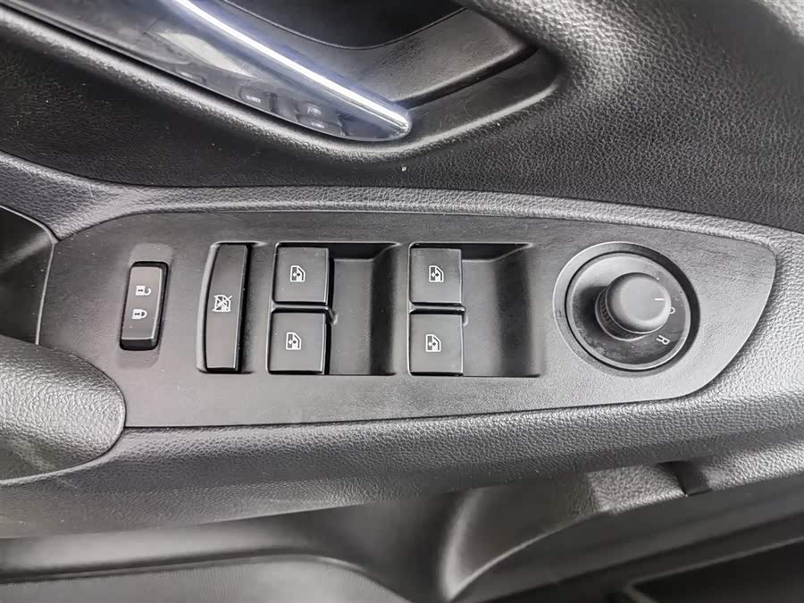 Chevrolet Tracker 2016 car image #10