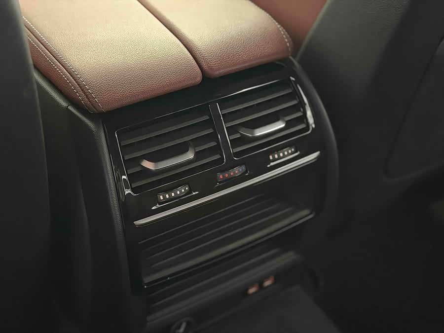 BMW 5 Series 2022 car image #10