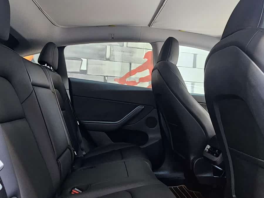 Tesla Model Y 2024 #10 Tesla Model Y 2024 car image #10