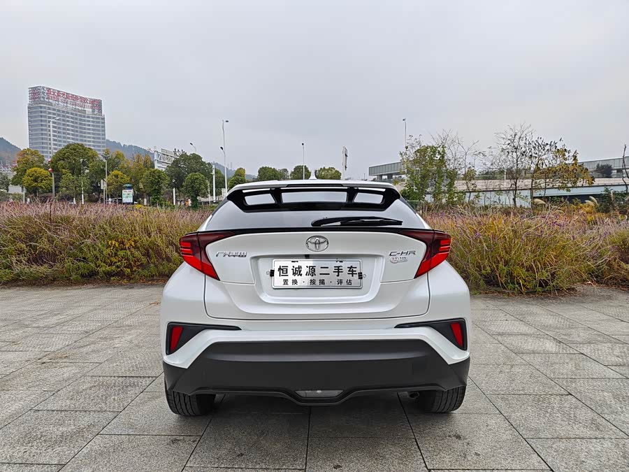 Toyota C-HR 2023 #10 Toyota C-HR 2023 immagine di auto #10