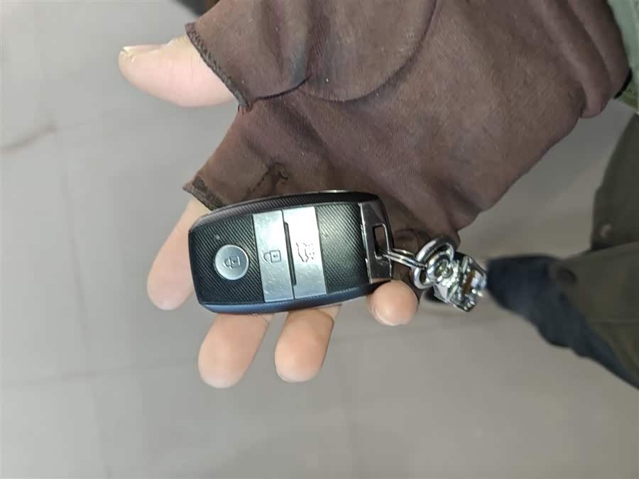 起亚 佳乐 2016 汽车图片 #10