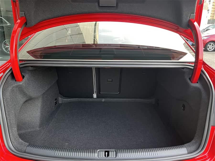 Audi A3 2019 car image #10